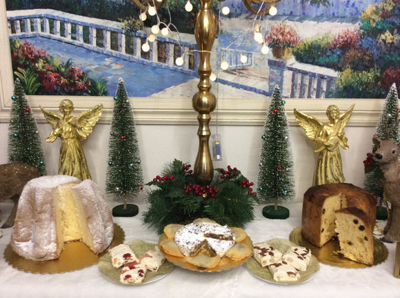 GOURMET ITALIAN HAMPER PANDORO & PANETTONE TOGETHER WITH PANFORTE AND SOFT TORRONE