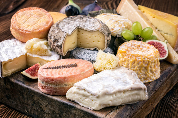 Cheese Club monthly meticulously selected by our cheese expert, 3-4 different cheese every month, from different regions for 1 to 3 months membership new up dates on new cheese and different wines with your box if you choose wine club too approx 150-180gr